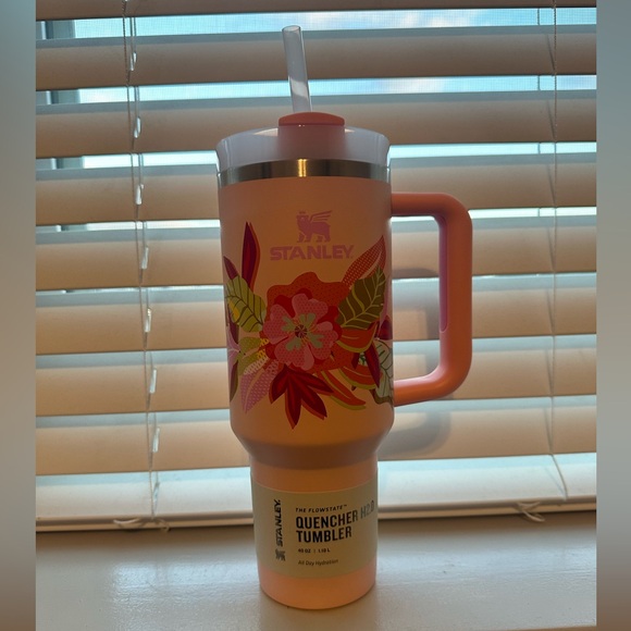New Stanley 2024 Mothers Day Release Quencher H2.0 Tumbler - Picture 2 of 9